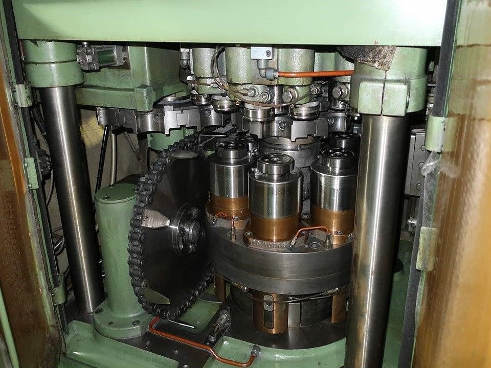 Cevolani welding line for manufacturing dry tea tins
