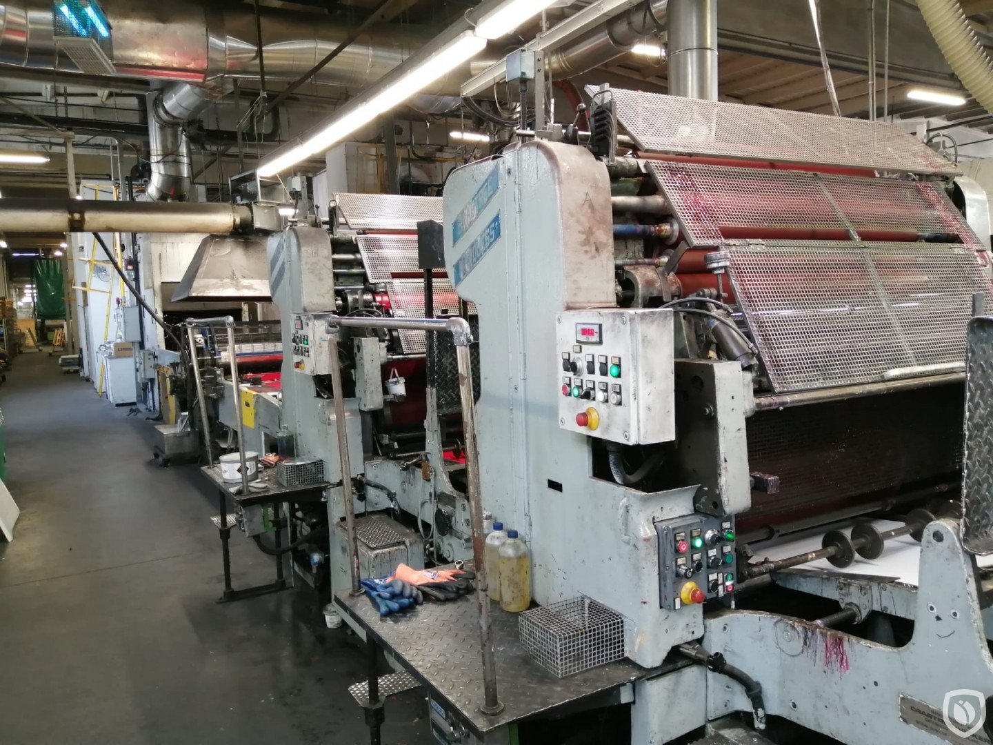 Crabtree Marquess tandem printing line with inline coater and Ballard tunnel oven