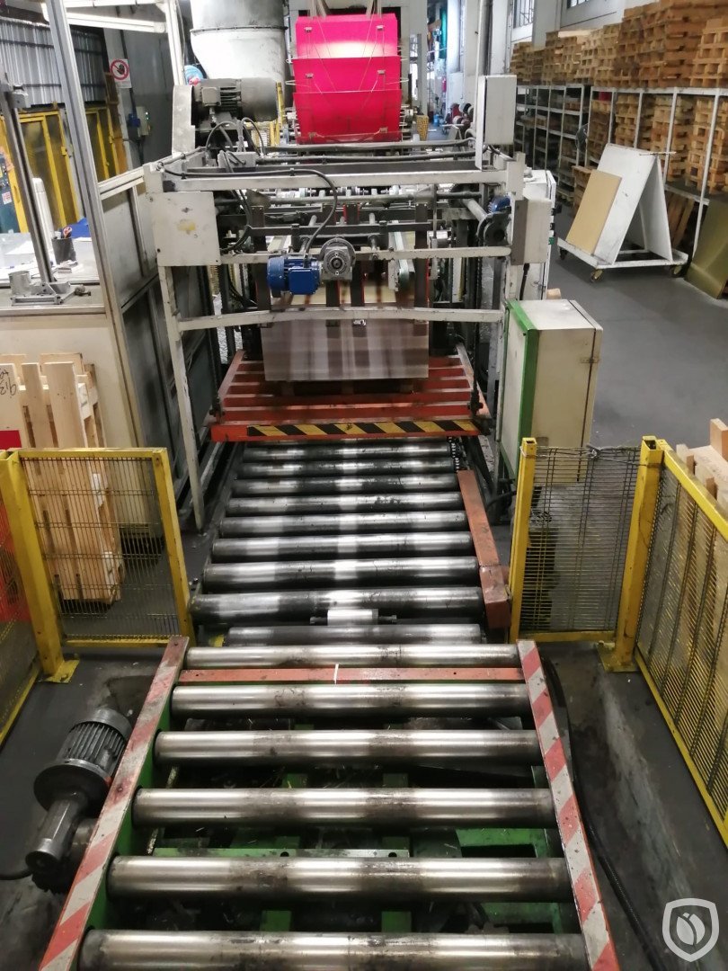 Crabtree Marquess tandem printing line with inline coater and Ballard tunnel oven