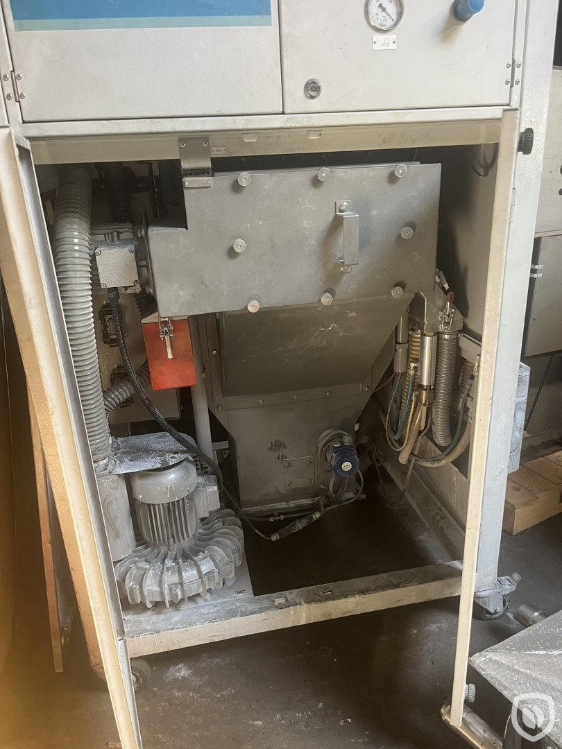 powder recycling unit